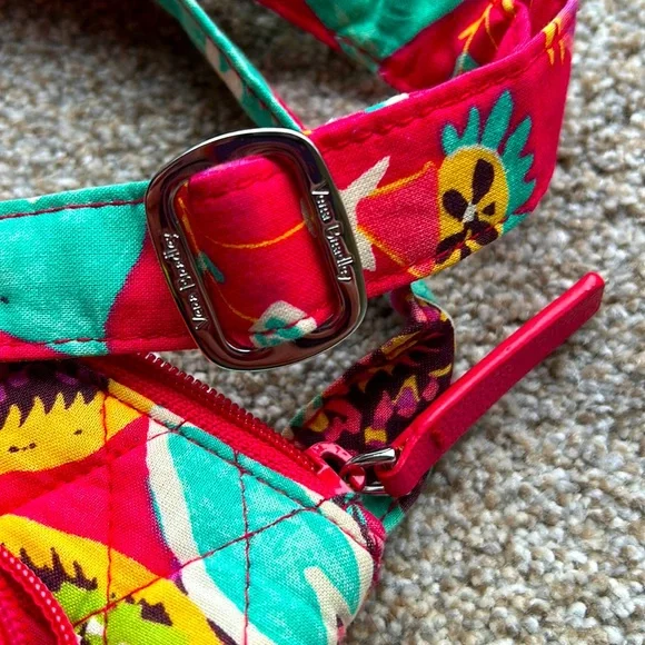 Vera Bradley Rumba Flowers Print Shoulder Little Crossbody Purse Red Quilted - Picture 4 of 15